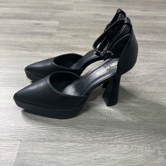 Jenn Ardor Pointed Toe Platform Block High Heels with Ankle Strap, Black - 6.5 - Picture 8 of 13